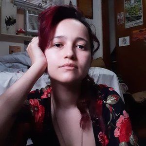 Meet your Posher, Claudia
